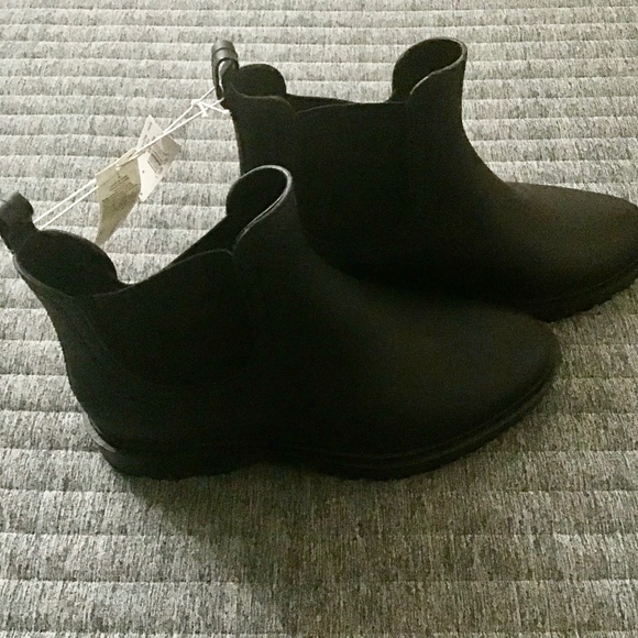 Short Boot - Picture 1 of 4